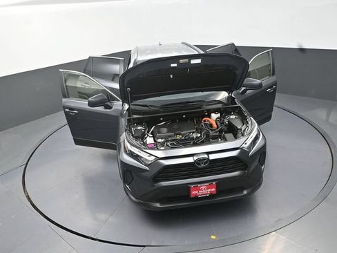 Used 2025 Toyota RAV4 LE AWD/4WD image 39