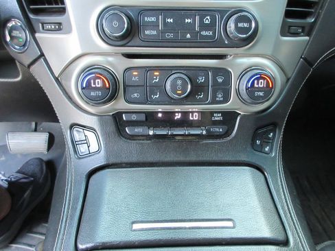 Used 2017 GMC Yukon Denali w/ Open Road Package AWD/4WD image 29