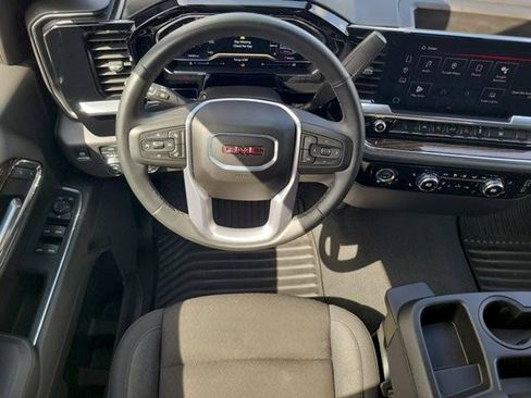 Used 2024 GMC Sierra 1500 Elevation AWD/4WD image 18