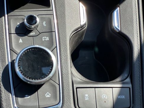 Used 2025 Cadillac XT4 Sport image 21