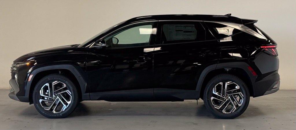 New 2026 Hyundai Tucson Limited AWD/4WD image 2