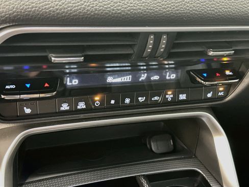 Used 2024 MAZDA CX-90 Plug-In Hybrid w/ Preferred AWD/4WD image 24