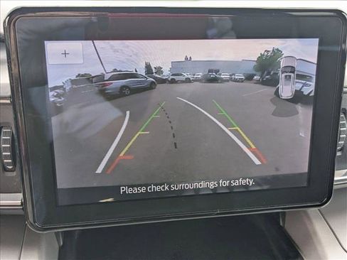 Used 2023 Ford Explorer XLT w/ Equipment Group 202A image 13