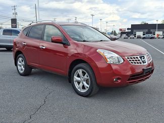 Used 2017 Nissan Rogue SV w/ Sun & Sound Touring Package AWD/4WD video 3