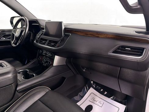 Used 2023 Chevrolet Suburban Premier image 32