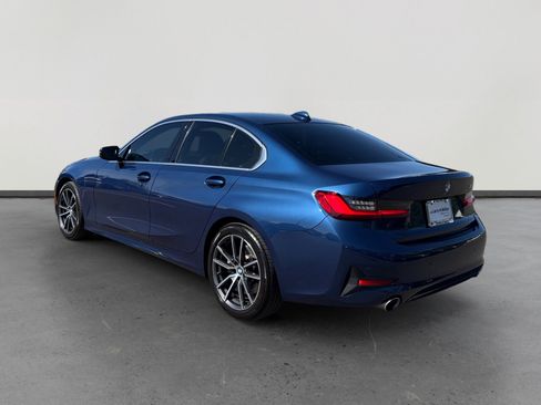 Used 2021 BMW 330i Sedan w/ Convenience Package RWD image 3