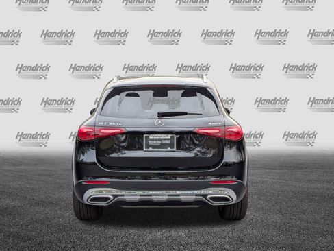 Used 2025 Mercedes-Benz GLC 350e 350e 4MATIC image 9