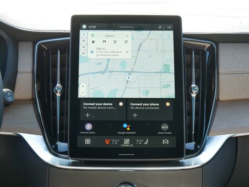 New 2026 Volvo XC90 B6 Ultra w/ Lounge Package image 8