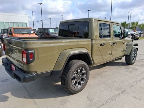 New 2026 Jeep Gladiator Sport image 7