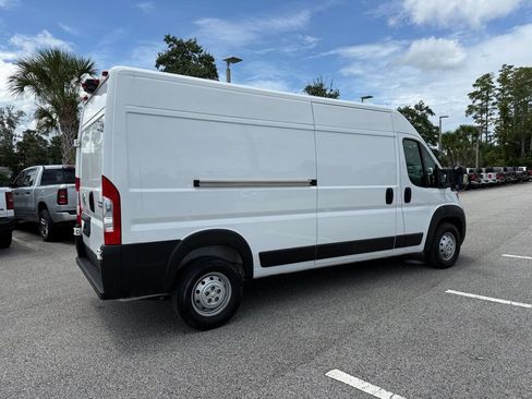 Used 2023 RAM ProMaster 2500 FWD image 3