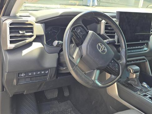 Used 2022 Toyota Tundra Limited AWD/4WD image 4