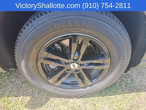 Used 2023 Ford Explorer XLT RWD image 33