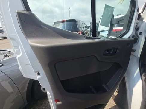 Used 2021 Ford Transit 250 Low Roof RWD image 5