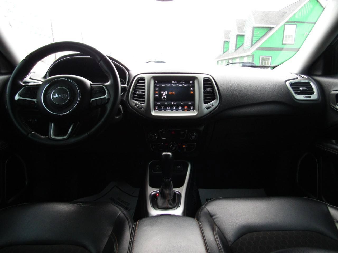 Used 2018 Jeep Compass Latitude w/ Popular Equipment Group FWD image 13