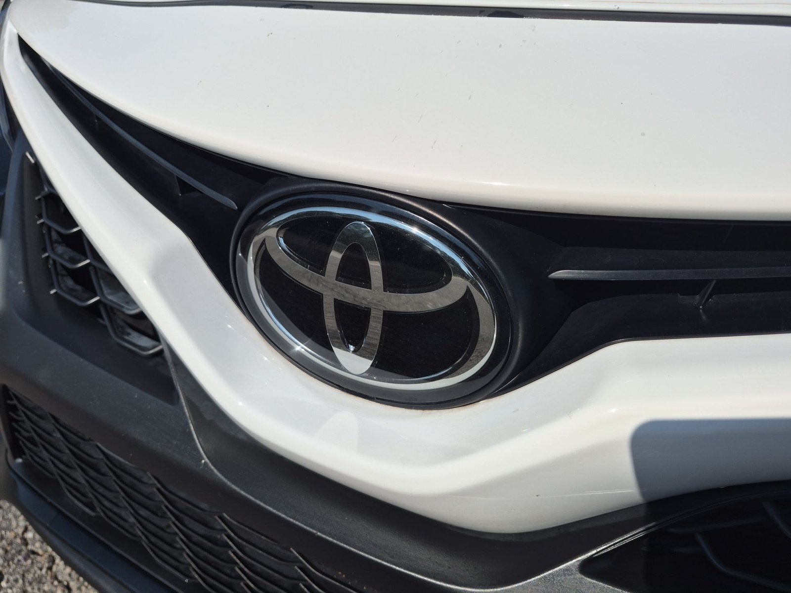 Used 2022 Toyota Camry SE FWD image 29