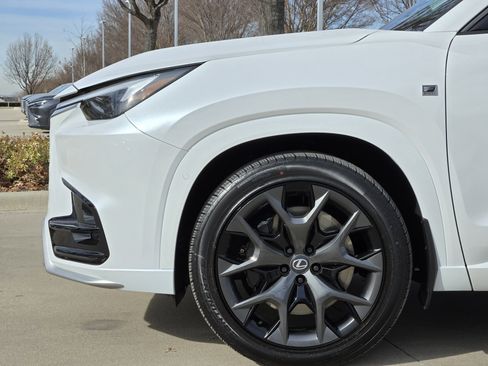 New 2026 Lexus TX 500h AWD image 6