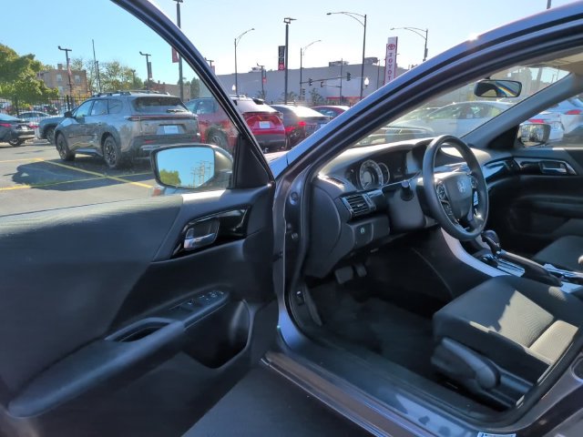 Used 2017 Honda Accord LX image 11