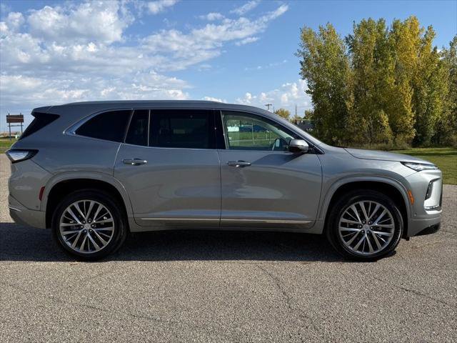 Used 2026 Buick Enclave Avenir w/ Super Cruise Package AWD/4WD image 3