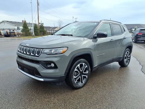 Used 2022 Jeep Compass Limited image 1