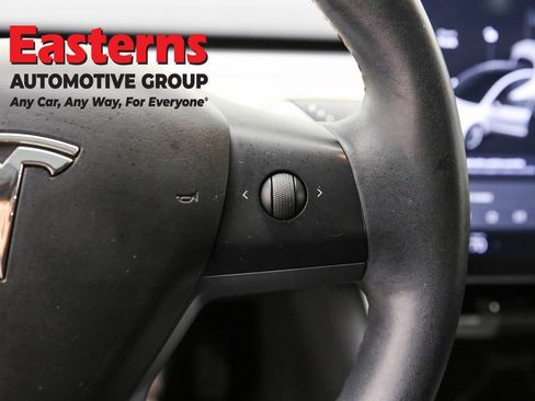 Used 2018 Tesla Model 3 Long Range image 16