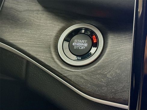 Used 2022 Jeep Grand Cherokee Limited 4xe w/ Luxury Tech Group II image 14