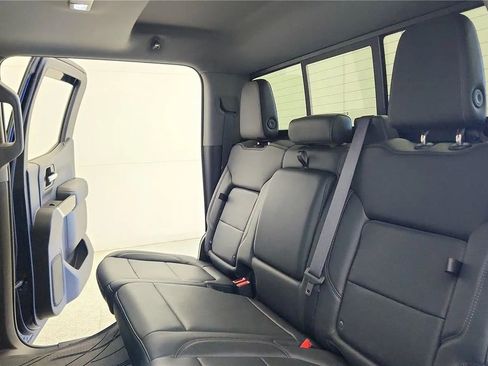 Used 2019 Chevrolet Silverado 1500 LTZ AWD/4WD image 34