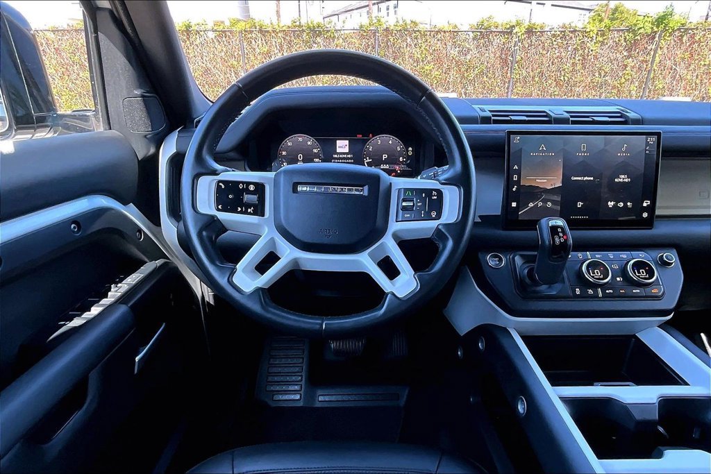 Used 2025 Land Rover Defender 110 S AWD/4WD image 7