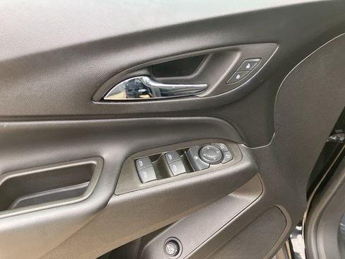 Used 2023 Chevrolet Equinox LT w/ Driver Convenience Package image 10