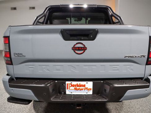 Used 2023 Nissan Frontier PRO-4X w/ Pro Convenience Package image 8