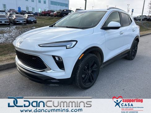 Used 2024 Buick Encore GX Sport Touring image 1