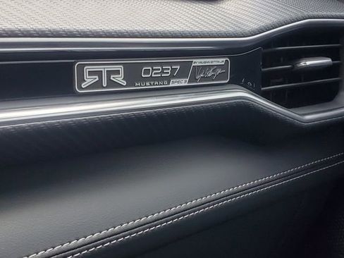Used 2025 Ford Mustang GT Premium w/ GT Performance Package RWD image 27