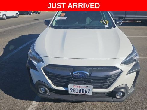 Used 2023 Subaru Outback Premium AWD/4WD image 2