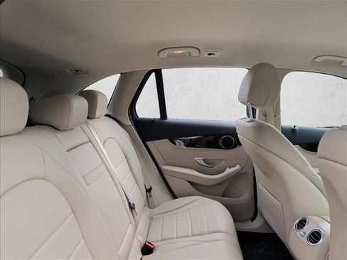 Used 2022 Mercedes-Benz GLC 300 image 17