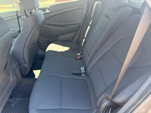Used 2020 Hyundai Tucson Value AWD/4WD image 17