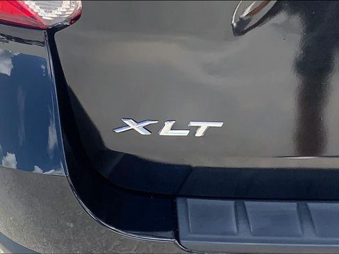 Used 2023 Ford Explorer XLT w/ Equipment Group 202A AWD/4WD image 10