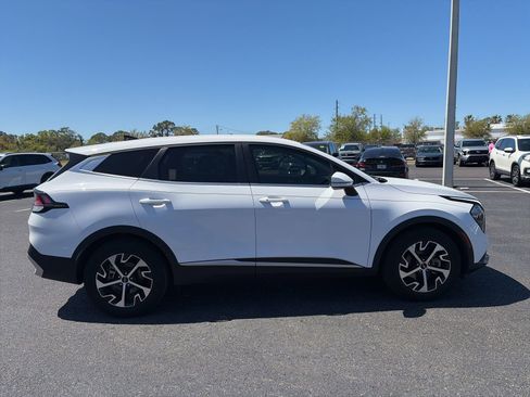 Used 2023 Kia Sportage EX image 8