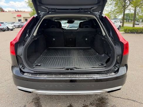 Used 2019 Volvo V90 T5 Cross Country w/ Protection Package Premier AWD/4WD image 13
