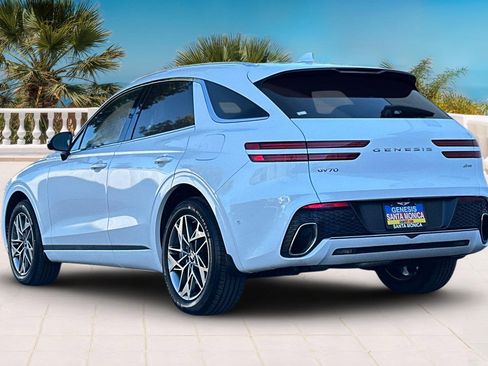 Used 2023 Genesis GV70 2.5T w/ Advanced Package image 7