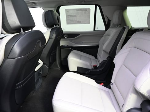 New 2025 Lincoln Navigator L Reserve image 21