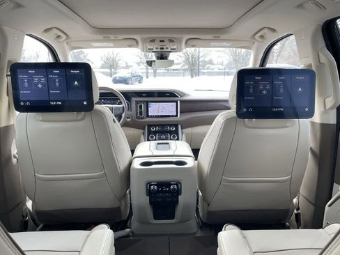 Used 2021 GMC Yukon XL Denali w/ Denali Ultimate Package image 23