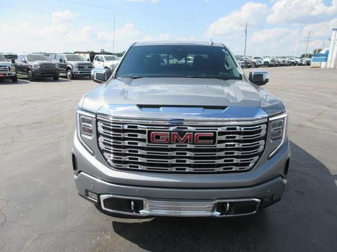 Certified 2023 GMC Sierra 1500 Denali w/ Denali Reserve Package AWD/4WD image 14
