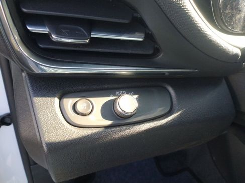 New 2025 Buick Envista Preferred w/ Convenience I Package image 27