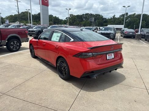 New 2026 Nissan Sentra SR w/ SR All Weather Package FWD image 5