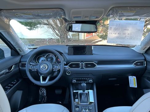 New 2025 MAZDA CX-5 AWD 2.5 S w/ Preferred Package image 25