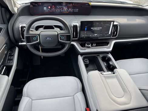 New 2026 Ford Expedition Platinum w/ Platinum Ultimate Package image 25