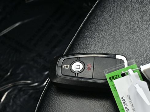 Used 2024 Ford Edge SEL AWD/4WD image 30