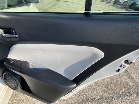Used 2021 Toyota Prius XLE w/ Advanced Technology Package FWD image 17