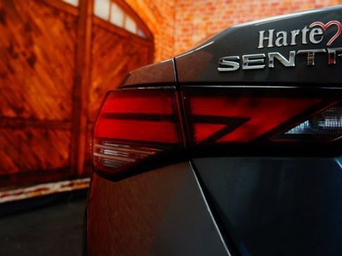 Certified 2020 Nissan Sentra S FWD image 76