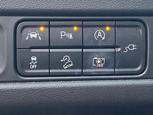 Used 2022 Chevrolet Suburban High Country image 17