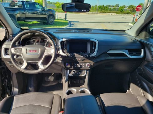Used 2022 GMC Terrain SLT FWD image 18
